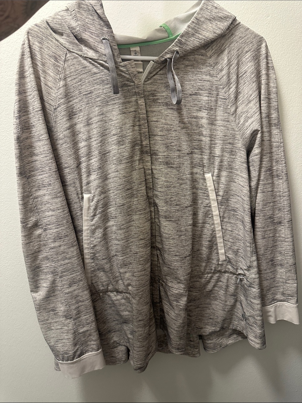 Lululemon light jacket size 6